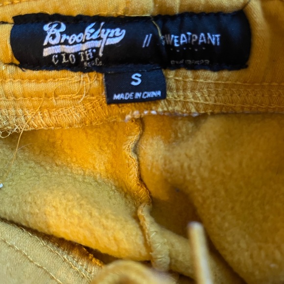 Brooklyn Cloth Graphic Joggers/ NWOT - Picture 3 of 7